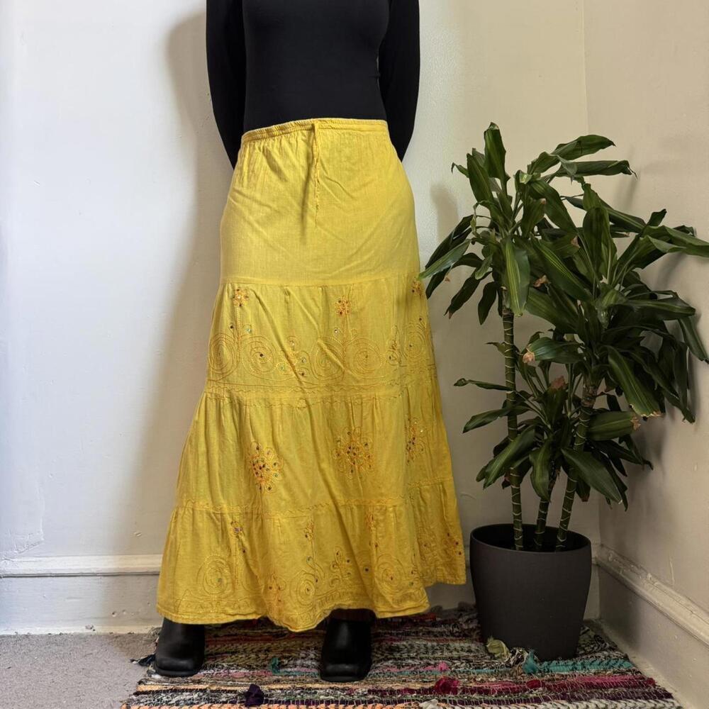 Vintage Yellow floral embroidered maxi skirt with elastic waistband